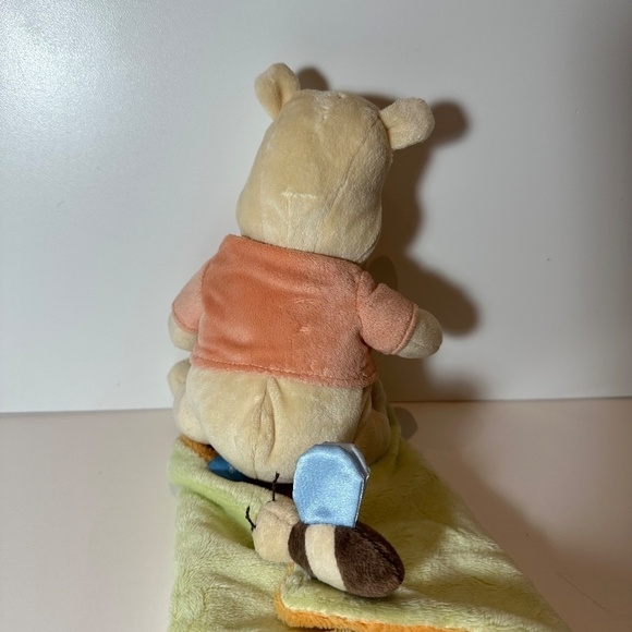 Disney blankets & beyond lovey Winnie the Pooh Bee Plush toy security blanket - Picture 6 of 7